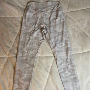 Camo leggings